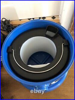 Henry Wash Carpet Cleaner HVW370 Blue Vacuum- Great condition AY53